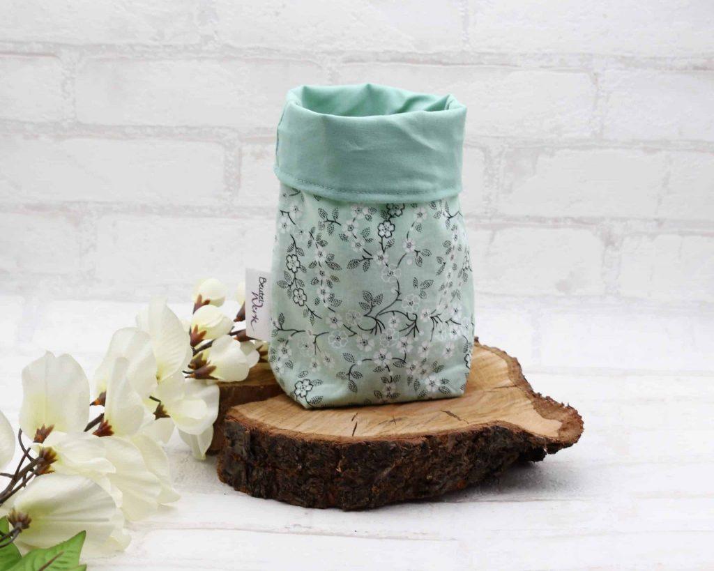Geschenkbeutel aus Stoff Kirschblüte grün