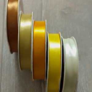 Geschenkbänder als Accessoires aus Stoff