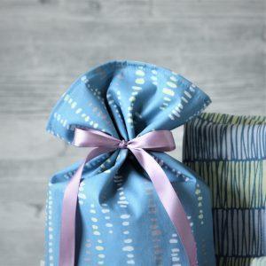 nachhaltig Geschenke verpacken mit den Geschenkbeuteln aus Stoff