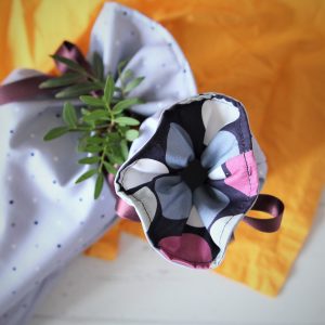 Geschenkbeutel aus Stoff für jeden Anlass Purple Konfetti – Bild 2