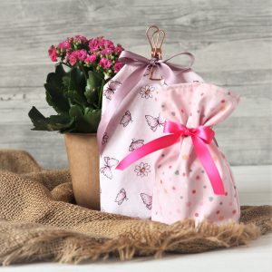 Hochzeitsgeschenke verpacken Schmetterlingskonfetti