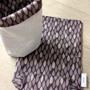 Moderne Geschenkverpackung aus Stoff lila Blätter I Starterset – Bild 2