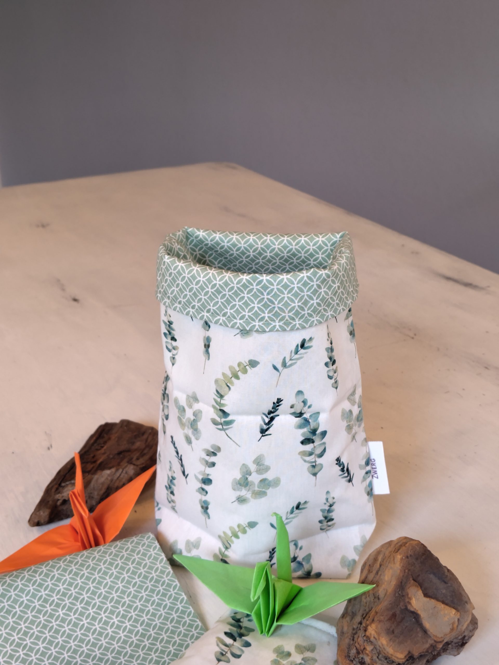 Geschenkverpackung aus Stoff als Alternative zu Geschenkpapier