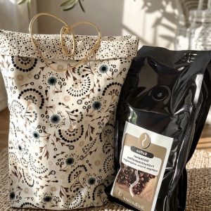 Geschenkset bestehend aus einem Beutel und einem Päckchen Kaffee